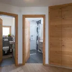 シャレー Strobl
